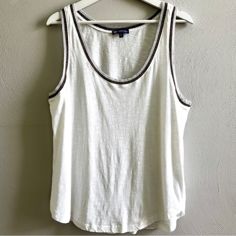 Democracy | Hi Lo Tank Top with Bronze and Silver Metallic Contrast Trim Large - Picture 4 of 15